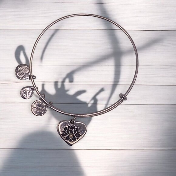 Alex and Ani Lotus Peace Petals Charm Bracelet Silver Finish - Expands 2"- 3.5" - Picture 1 of 2